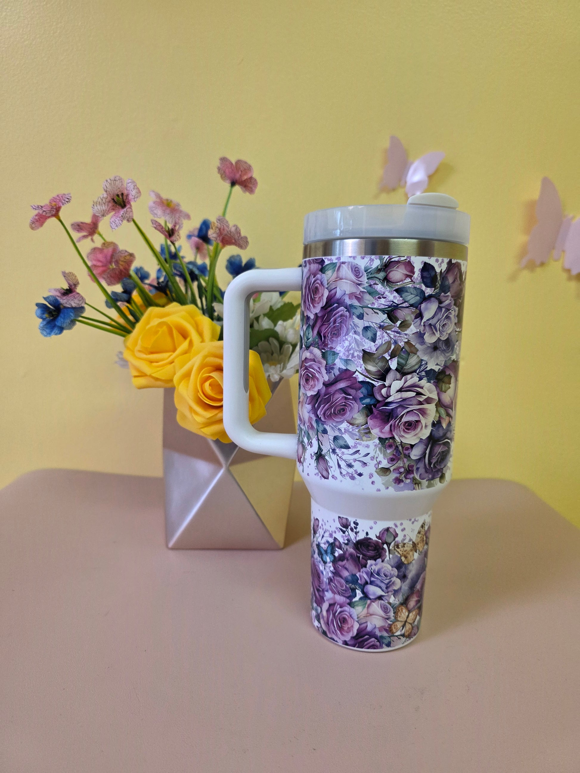 Floral design tumbler roses purple