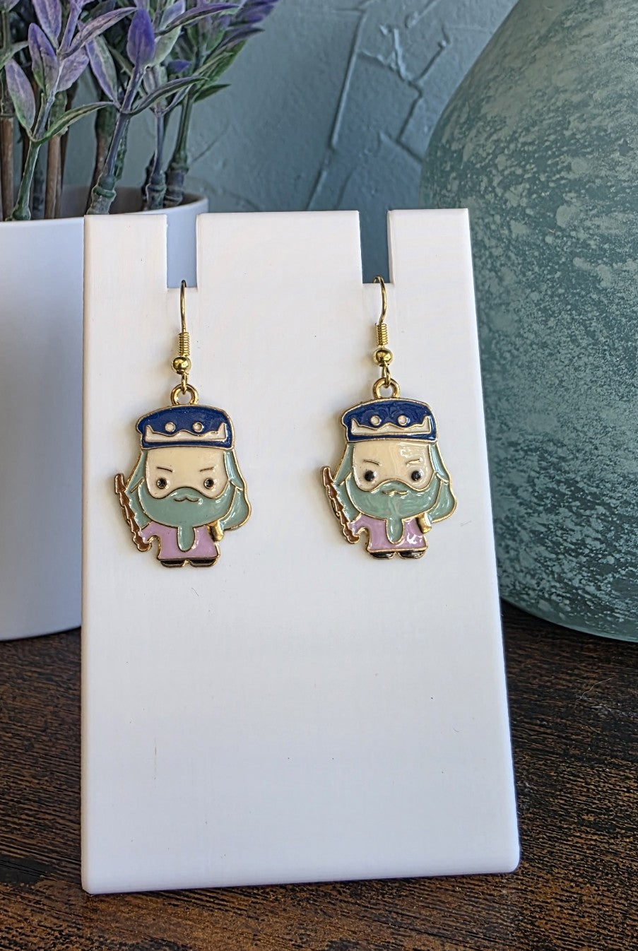 Harry Potter earrings featuring Albus Dumbledore 