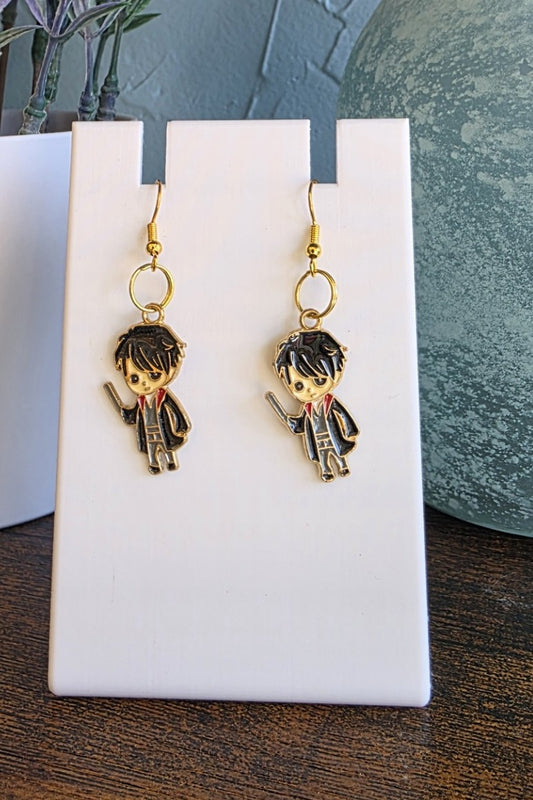 Cartoon design earrings featuring Harry Potter.