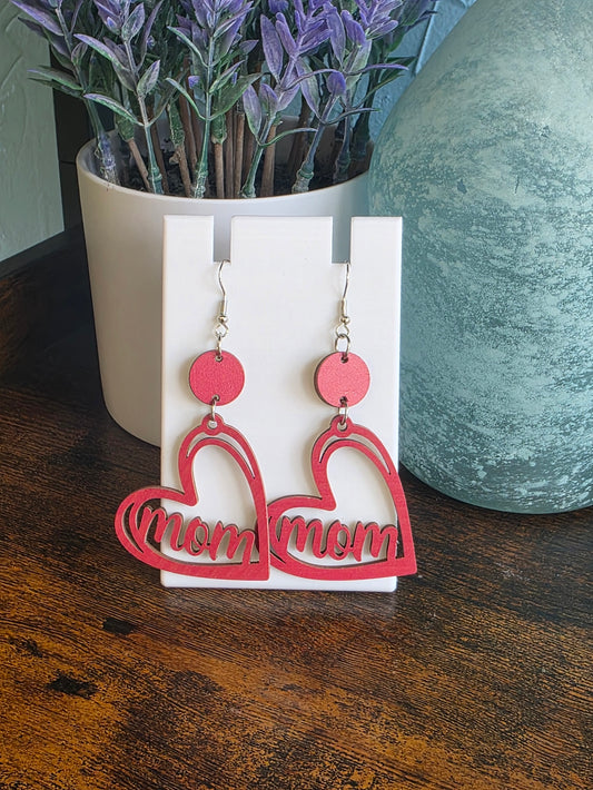 Red wooden heart dangle earrings with MOM