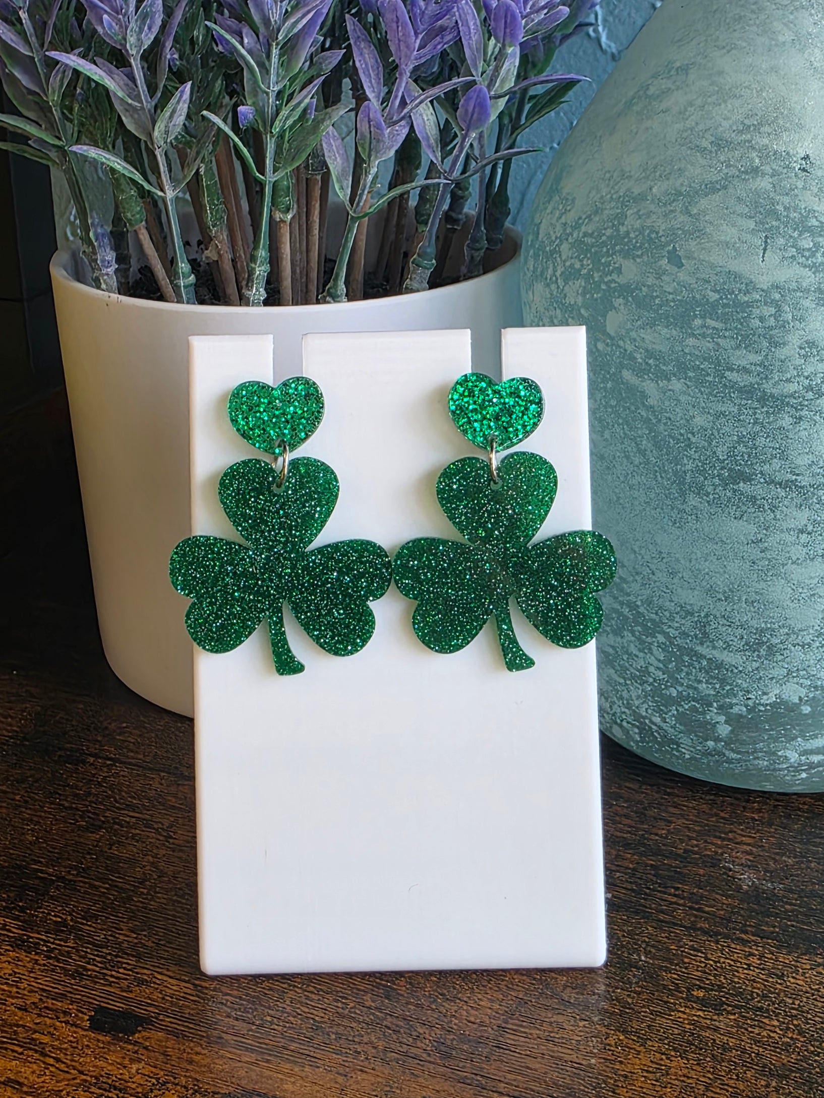 St. Patrick's Day Green Shamrock Dangle earrings